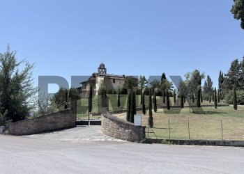 Edificio all\'aperto - Capannone Via Niccoli
378, Castelfiorentino - foto 5