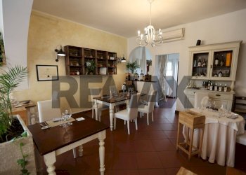 Sala da pranzo - Locale Commerciale VIA TADDEINI
 
70, Montespertoli - foto 3