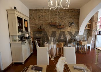 Sala da pranzo - Locale Commerciale VIA TADDEINI
 
70, Montespertoli - foto 5