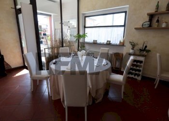 Sala da pranzo - Locale Commerciale VIA TADDEINI
 
70, Montespertoli - foto 8