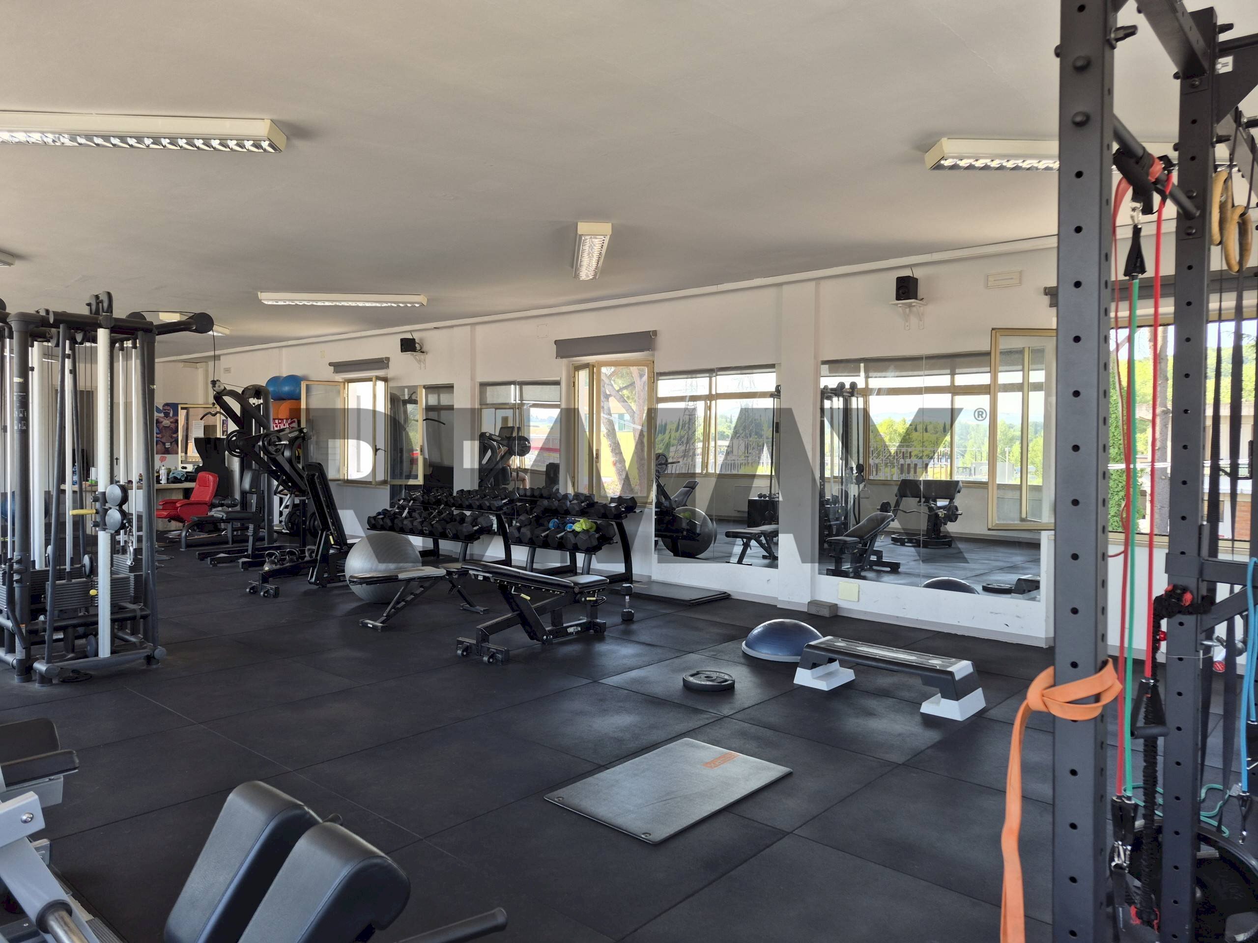 Palestra - Commercial Premises km 72+227, COLLESTRADA
 
s.c, Perugia - photo 1