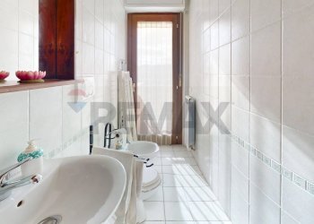 Bagno - Three-room apartment Via Palmiro Togliatti
 
10, Magione - photo 6