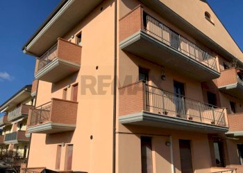 Edificio all\'aperto - Three-room apartment Via Palmiro Togliatti
 
10, Magione - photo 16