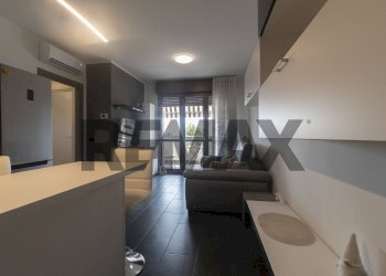 Soggiorno - Bilocale Via Sandro Pertini
 
6, Cesano Maderno - foto 4