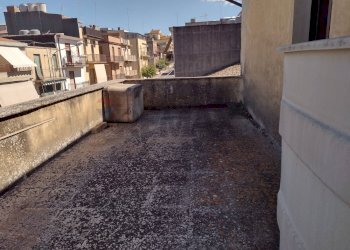 Terrazza - Casa indipendente Via Giuseppe Garibaldi
 
121, Mirabella Imbaccari - foto 7