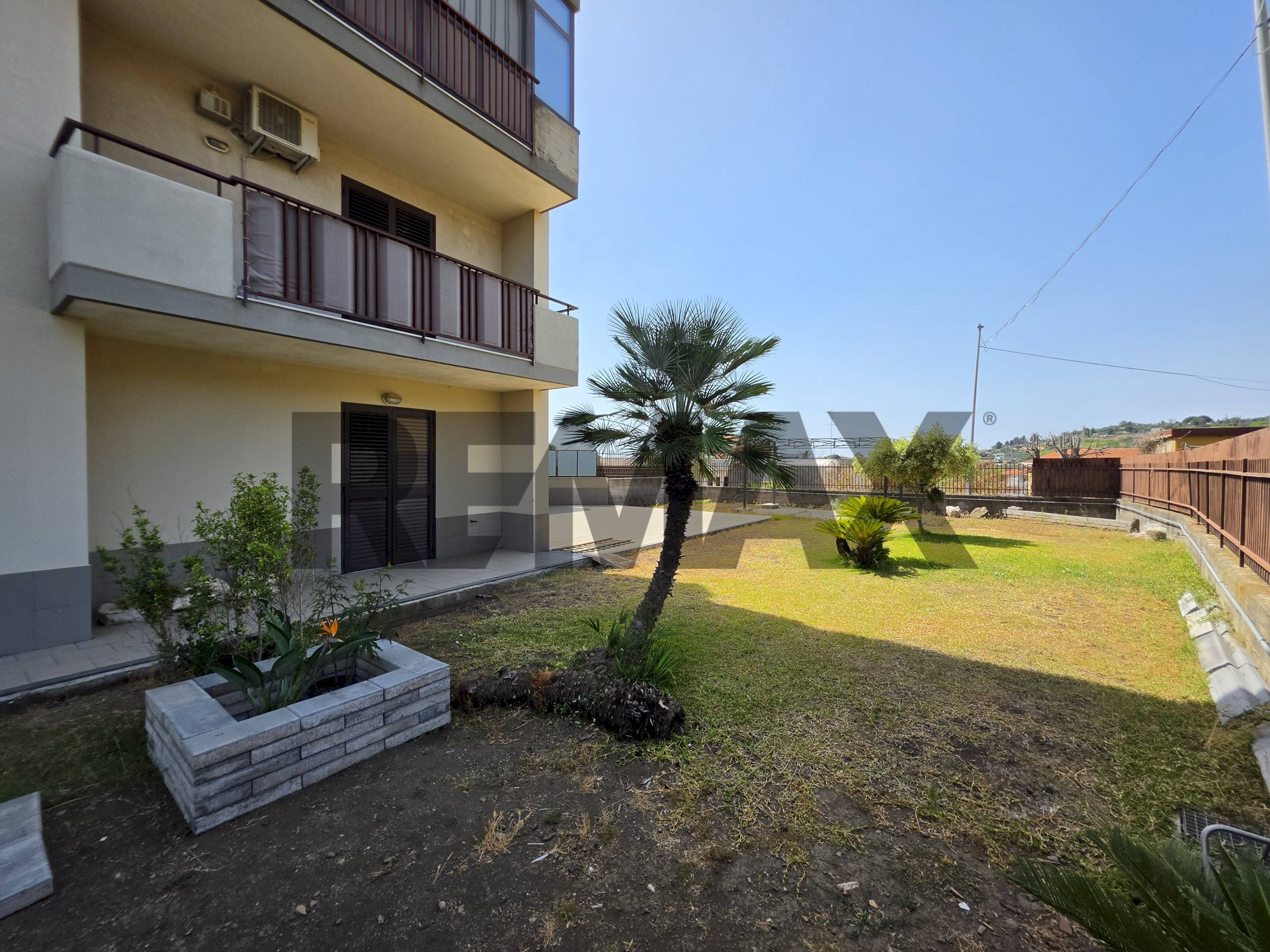 Giardino - Quadrilocale Nizzeti
 
171, Aci Catena - foto 3