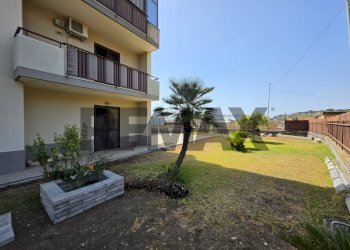 Giardino - Quadrilocale Nizzeti
 
171, Aci Catena - foto 3