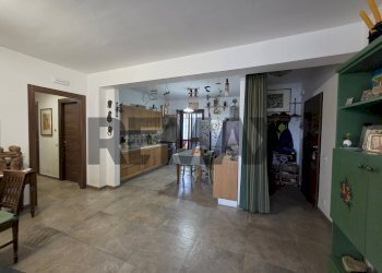 Sala da pranzo - Quadrilocale Nizzeti
 
171, Aci Catena - foto 6