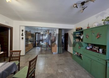 Sala da pranzo - Quadrilocale Nizzeti
 
171, Aci Catena - foto 12