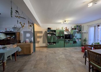 Sala da pranzo - Quadrilocale Nizzeti
 
171, Aci Catena - foto 23