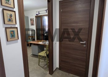 Hall / corridoio - Quadrilocale Nizzeti
 
171, Aci Catena - foto 28