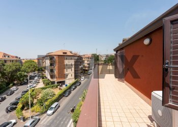 Terrazza - Attic Via Dell'Autonomia
 
68, Gravina di Catania - photo 22