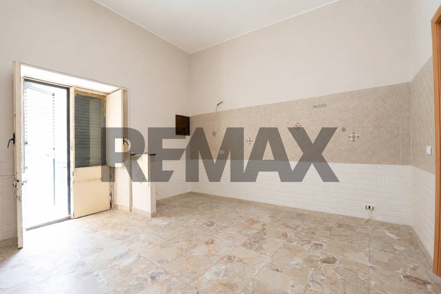 Stanza vuota - Three-room apartment via Alessandro Manzoni
66, Misterbianco - photo 2