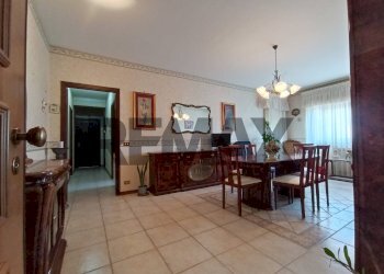 Sala da pranzo - Quadrilocale Via Cristoforo Colombo
 
27, Tremestieri Etneo - foto 9