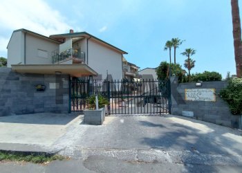 Casa all\'aperto - Quadrilocale Via Cristoforo Colombo
 
27, Tremestieri Etneo - foto 69