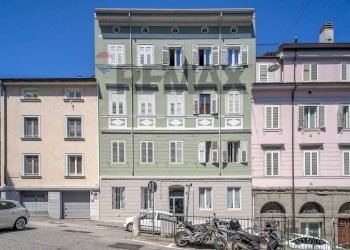 Edificio all\'aperto - Three-room apartment Via Enrico Toti
 
23, Trieste - photo 2