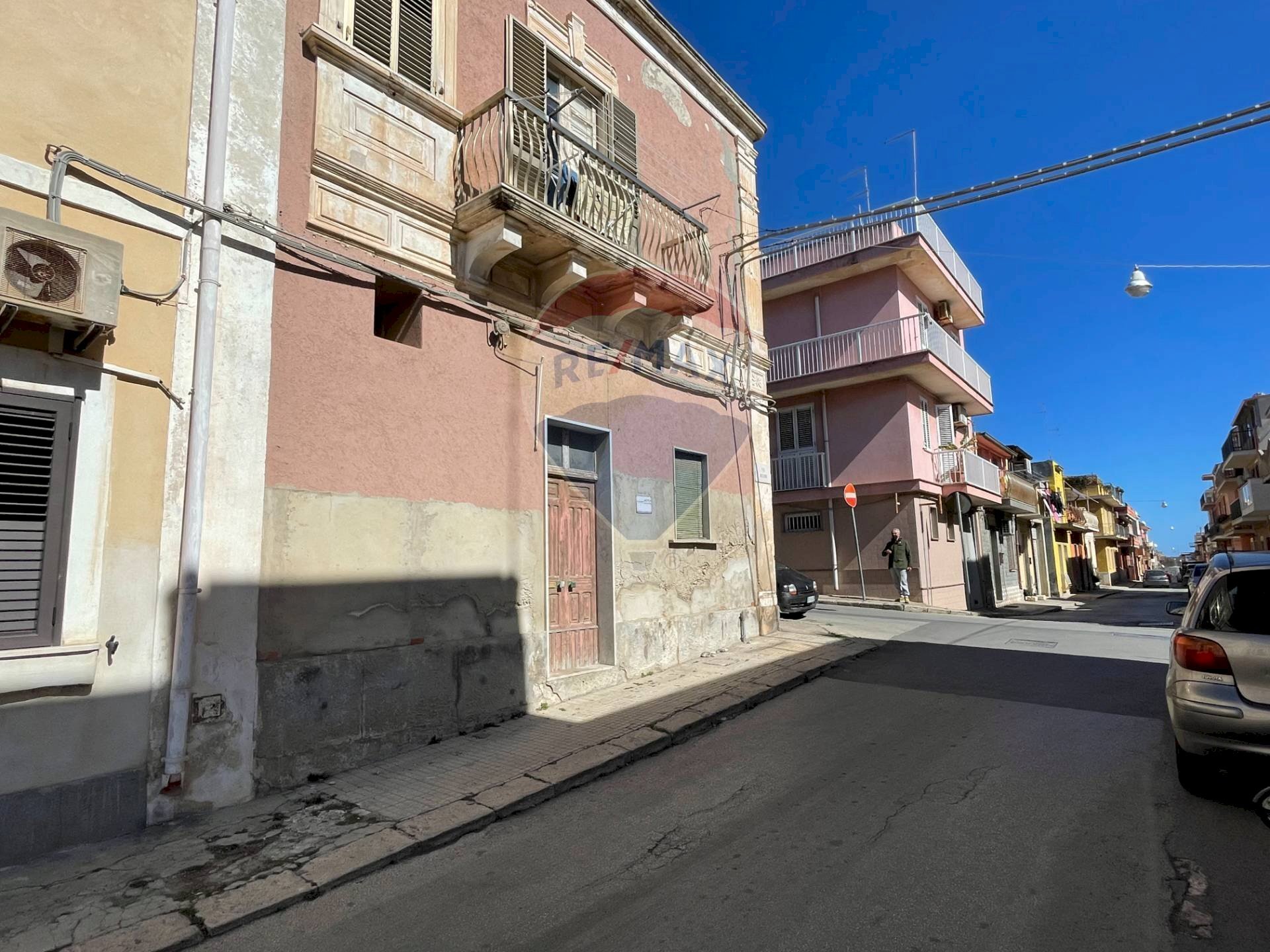Edificio all\'aperto - Casa indipendente Via Paolo Cassar Scalia
119, Pachino - foto 3