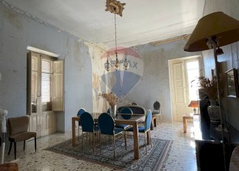 Sala da pranzo - Casa indipendente Via Paolo Cassar Scalia
 
119, Pachino - foto 7