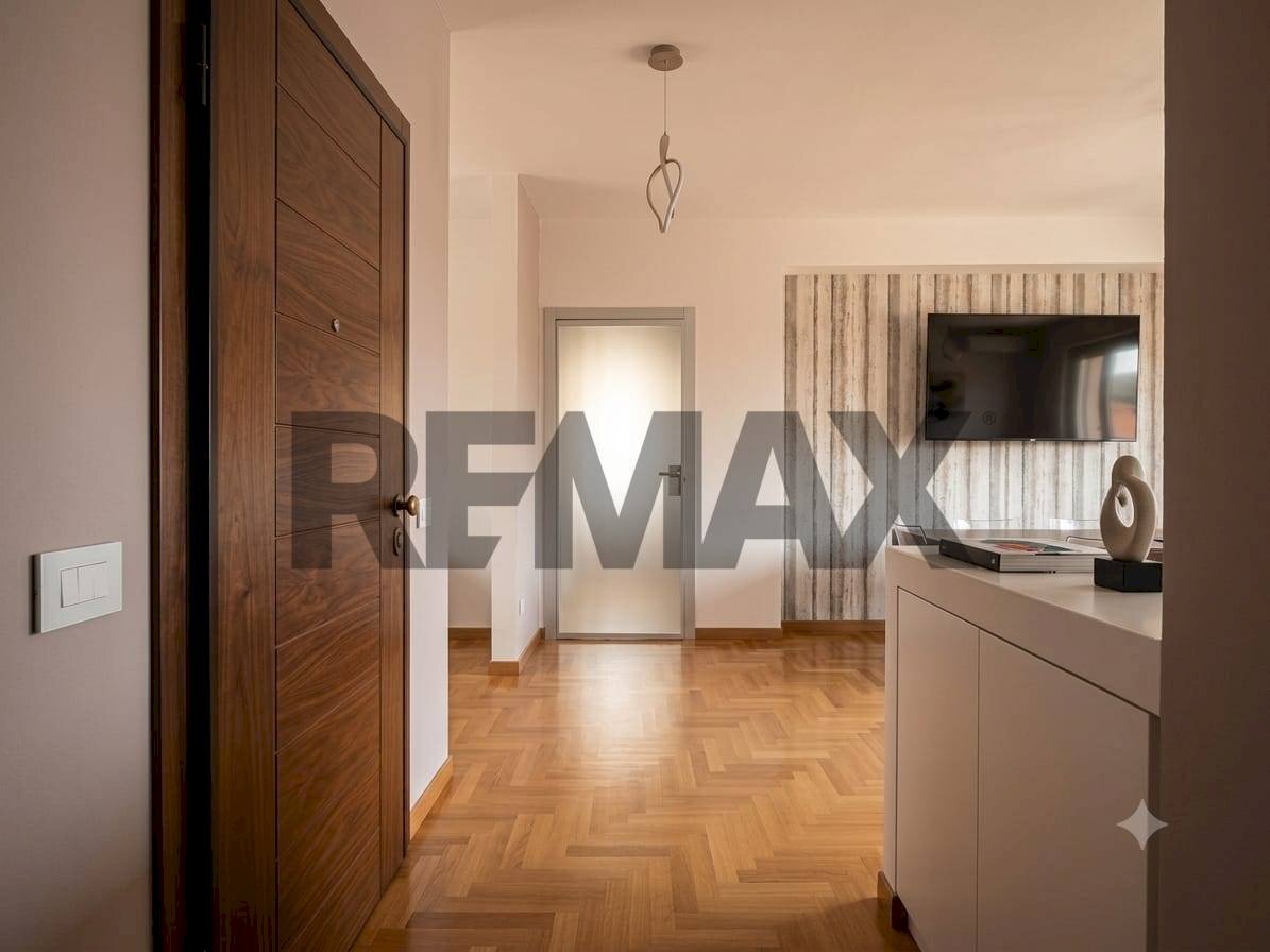 Hall / corridoio - Three-room apartment Via del Torcituro
 
1, L'Aquila - photo 2