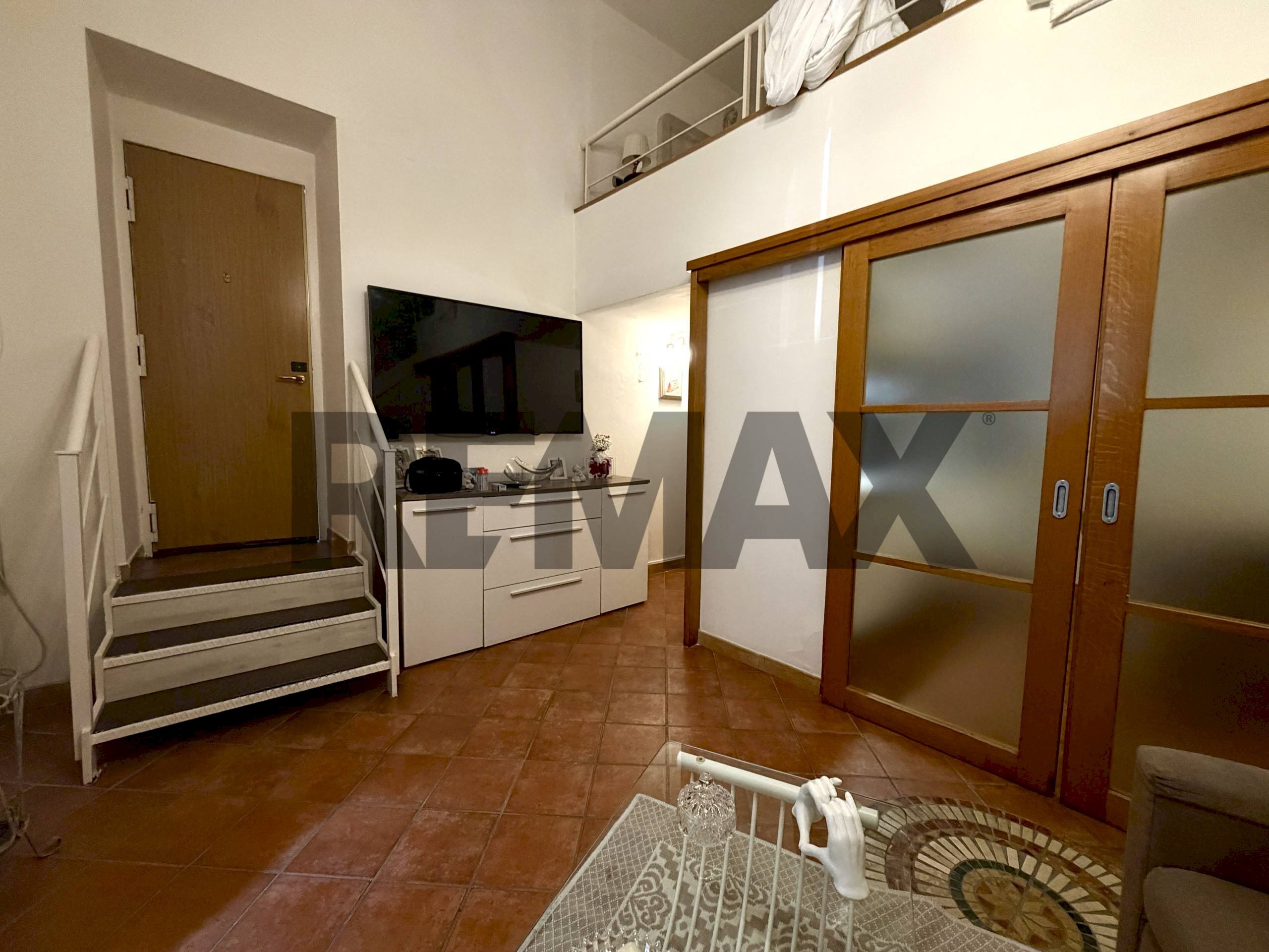 Soggiorno - Two-room apartment Via Giordano Bruno
118, Napoli - photo 3