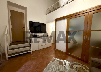 Soggiorno - Two-room apartment Via Giordano Bruno
118, Napoli - photo 3