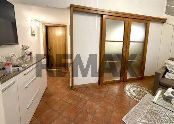 Soggiorno - Two-room apartment Via Giordano Bruno
118, Napoli - photo 7