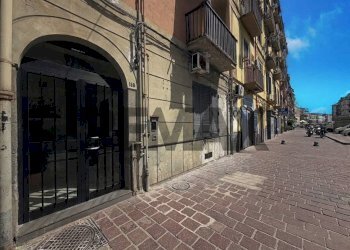 Edificio all\'aperto - Two-room apartment Via Giordano Bruno
118, Napoli - photo 15