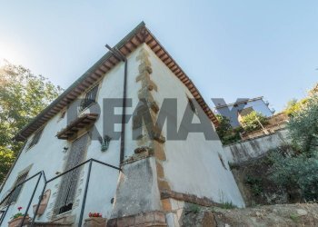 Edificio all\'aperto - Villa Via Guglielmo Marconi
 
1, Ischia di Castro - photo 50