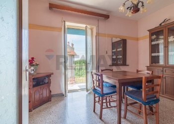 Sala da pranzo - Three-room apartment Via Del Pettinaro
 
4, Ischia di Castro - photo 1