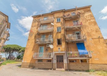 Edificio all\'aperto - Three-room apartment Via Del Pettinaro
 
4, Ischia di Castro - photo 3