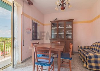 Sala da pranzo - Three-room apartment Via Del Pettinaro
 
4, Ischia di Castro - photo 8