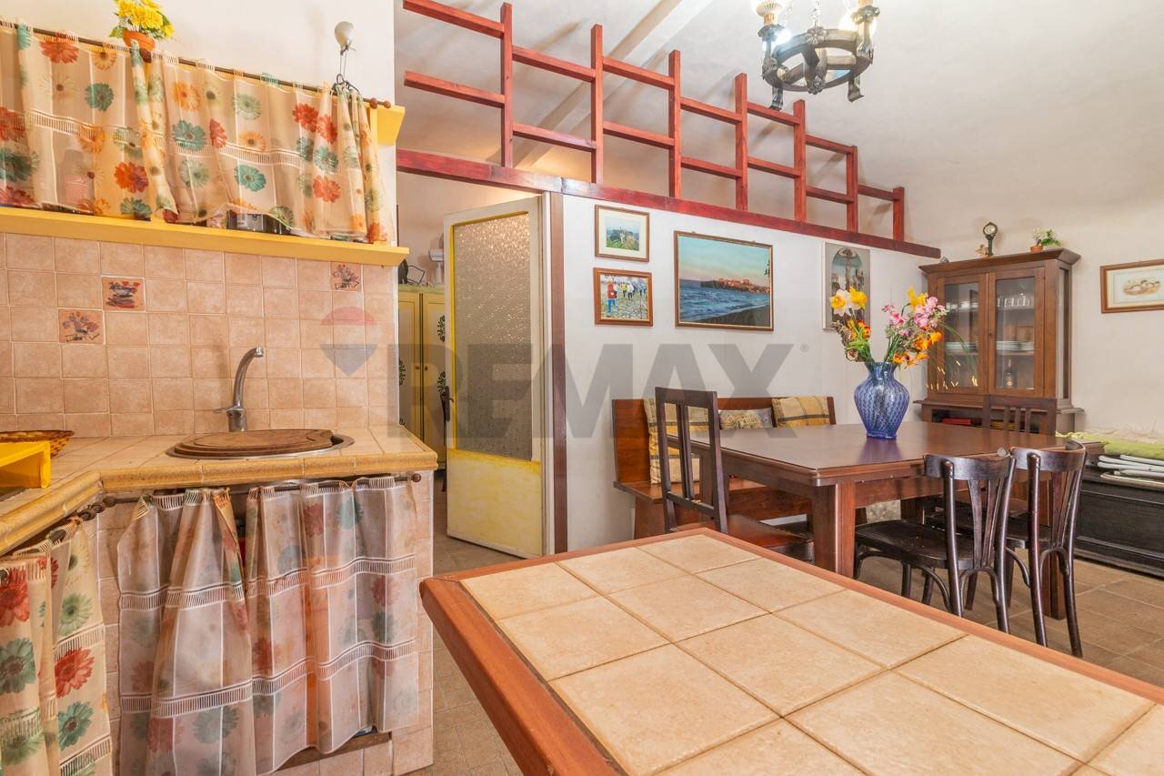 Cucina - Two-room apartment Via Del Fiore
 
45, Ischia di Castro - floor plans 1