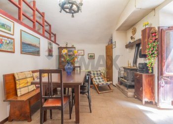 Sala da pranzo - Two-room apartment Via Del Fiore
 
45, Ischia di Castro - photo 1