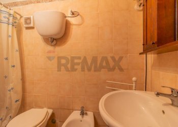 Bagno - Two-room apartment Via Del Fiore
 
45, Ischia di Castro - photo 17