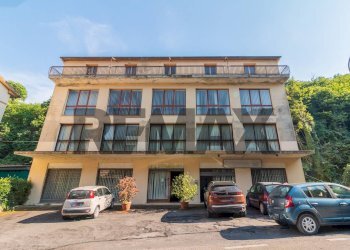 Edificio all\'aperto - Commercial Premises via Piave
93, Gradoli - photo 1