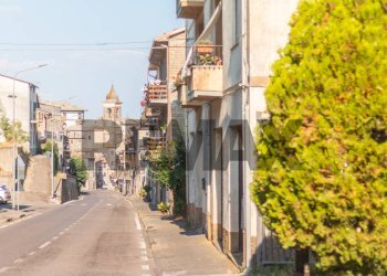 Edificio all\'aperto - Commercial Premises via Piave
93, Gradoli - photo 2