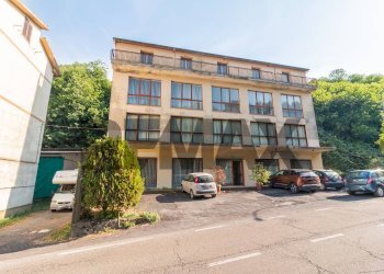 Edificio all\'aperto - Commercial Premises via Piave
93, Gradoli - photo 4