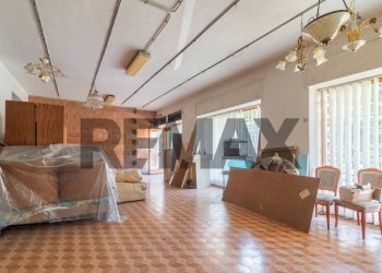 Camera / camera da letto - Commercial Premises via Piave
93, Gradoli - photo 8