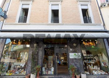 Edificio all\'aperto - Negozio Piazza della libertà
6, Salsomaggiore Terme - foto 5