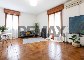 Sala da pranzo - Quadrilocale Via Bellaria
 
4, Salsomaggiore Terme - foto 9