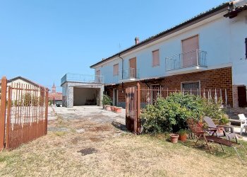 Foto 3 - Casa semi indipendente Via Bausola
 
22, Isola d'Asti - foto 3