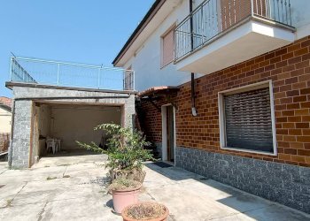Foto 4 - Casa semi indipendente Via Bausola
 
22, Isola d'Asti - foto 4