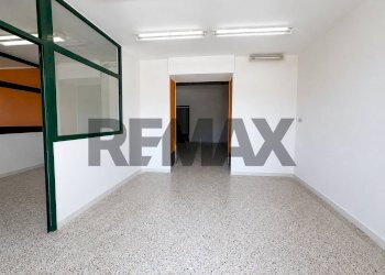 Stanza vuota - Magazzino via monsignor Saba
 
11, Sassari - foto 3
