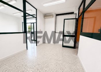 Stanza vuota - Magazzino via monsignor Saba
 
11, Sassari - foto 5