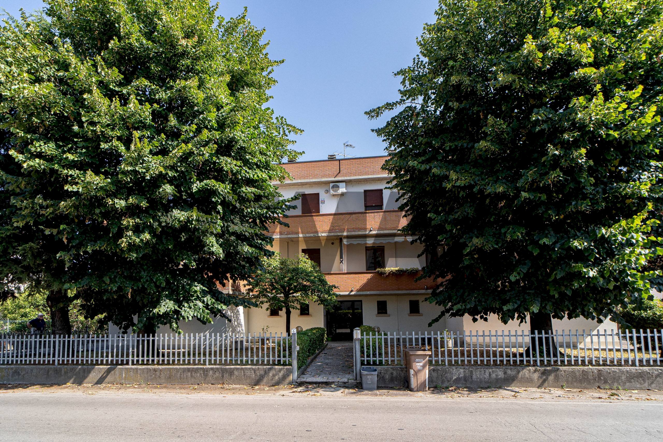 Edificio all\'aperto - Trilocale Via Saragat
 
6, Montecchio Emilia - foto 1