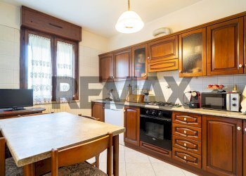 Cucina - Trilocale Via Saragat
 
6, Montecchio Emilia - foto 12