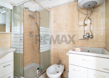 Bagno - Three-room apartment Strada Felice Cavallotti
43, Parma - photo 15