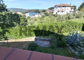 Giardino - Four-room apartment VIA DEI CAMPANI
 
4, Morcone - photo 10