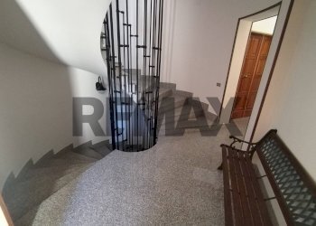 Scale - Four-room apartment VIA DEI CAMPANI
 
4, Morcone - photo 30