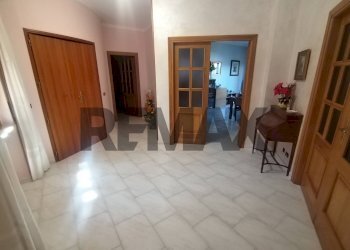 Hall / corridoio - Four-room apartment VIA DEI CAMPANI
 
4, Morcone - photo 22